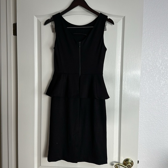 New Banana Republic Black Peplum Dress, Cocktail, Party, Stretch, size 2 - Picture 10 of 15